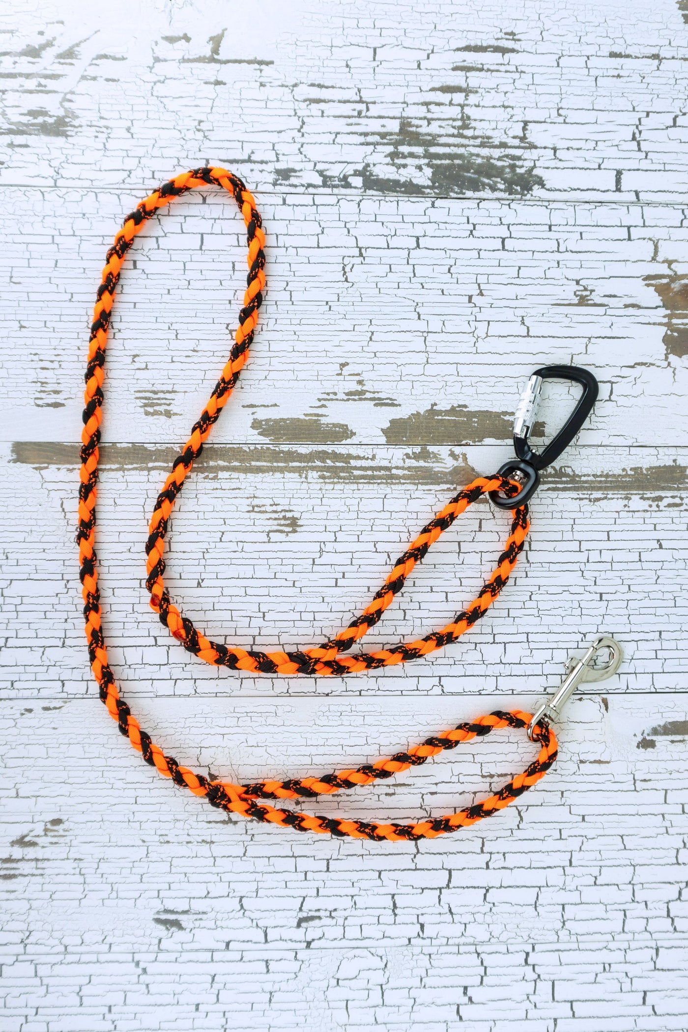 Hands Free Paracord Leash - Two Colors · The Exceptional Dog Shop