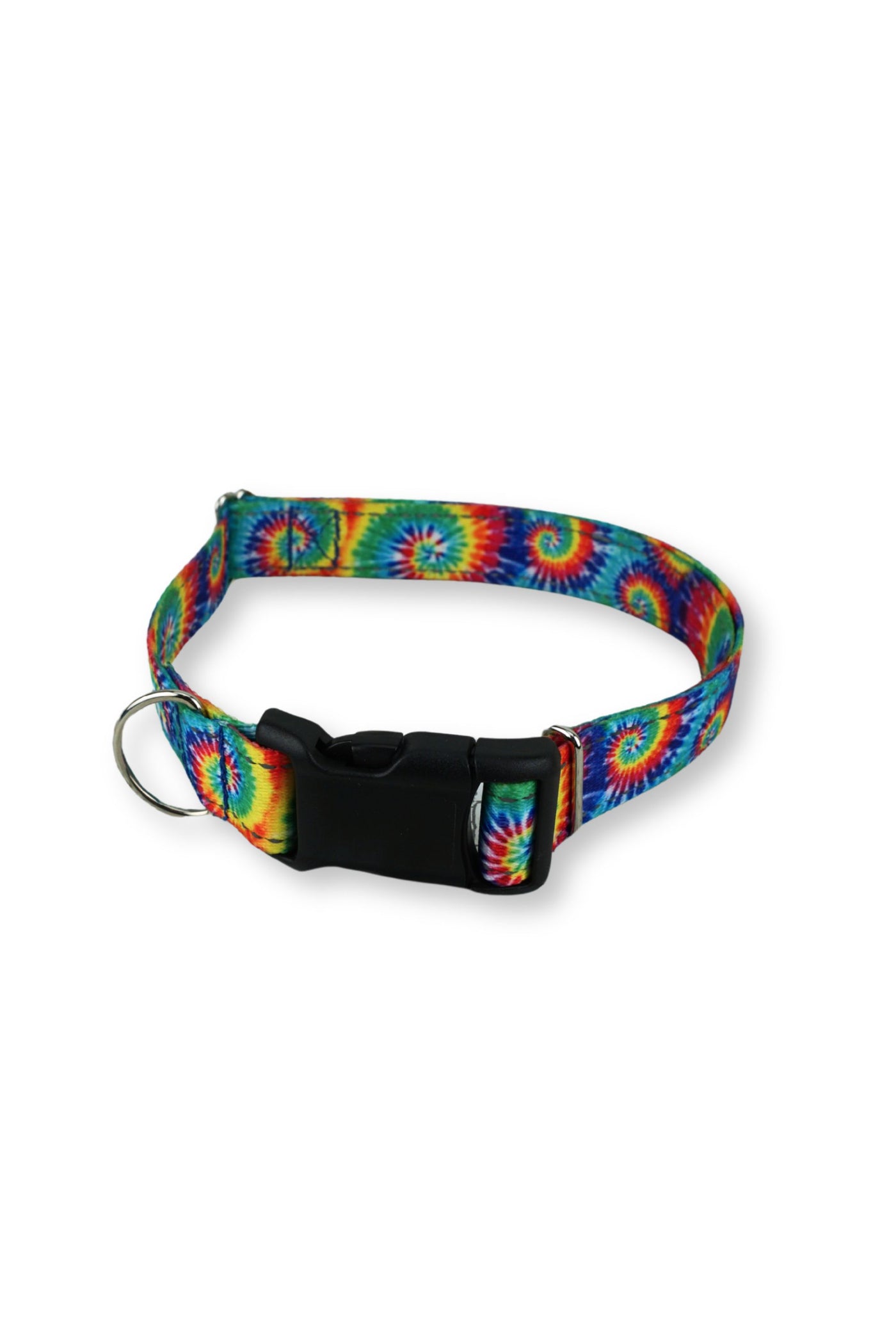 Classic tie dye flat webbing collar with metal d ring next to the buckle and other metal hardware for adjustability.